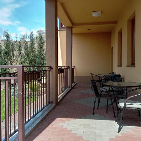 Pokoje Goscinne Monti Bad Kudowa Exterior foto